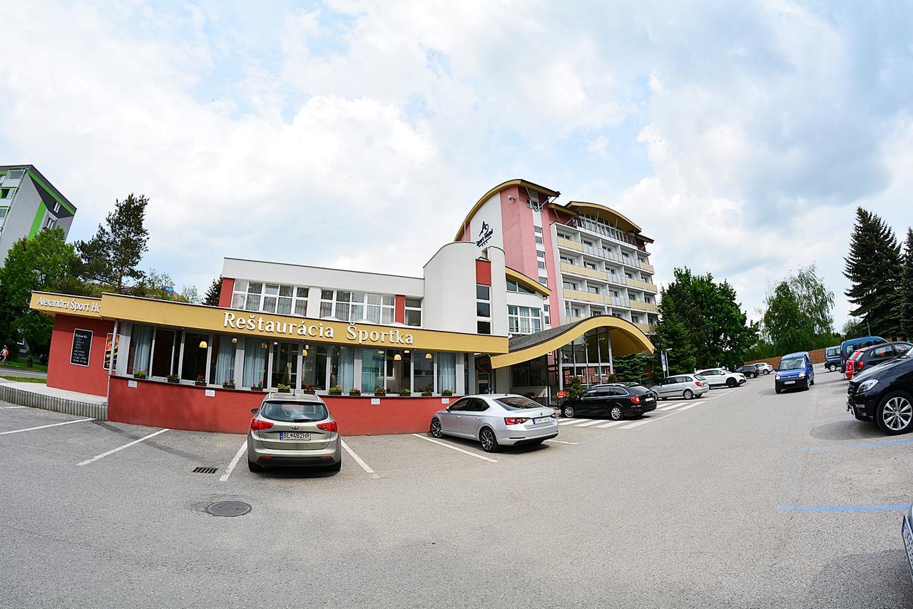 Alexandra Sport Hotel Puchov Exterior photo
